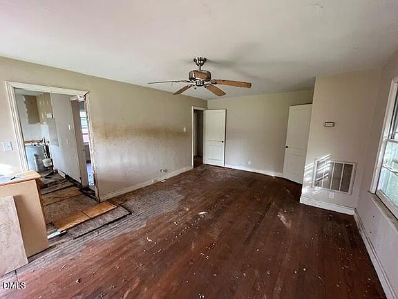 5th image of 2121 Ruffin St
