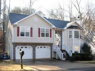 2004 Queensbury Dr, Acworth, GA 30102
