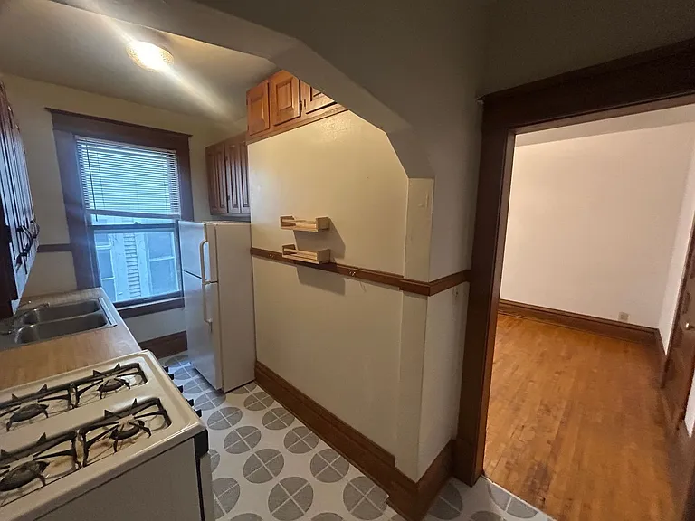 702 Holly Ave — Photo 6