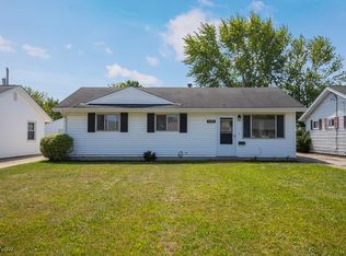 4208 Knickerbocker Rd, Sheffield Lake, OH 44054