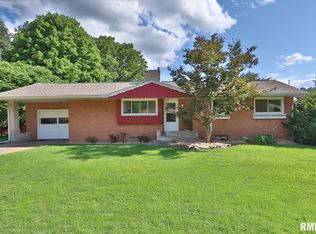 318 E Fernwood St, Morton, IL
