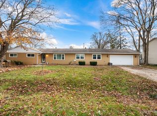 7207 Hiawatha Dr, Wonder Lake, IL 60097
