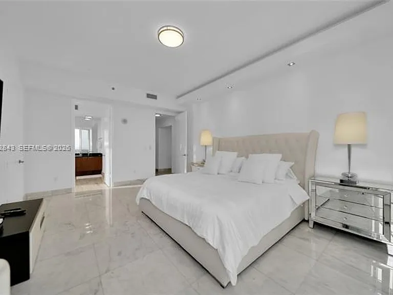 16001 Collins Ave #CU-1406 — Photo 14