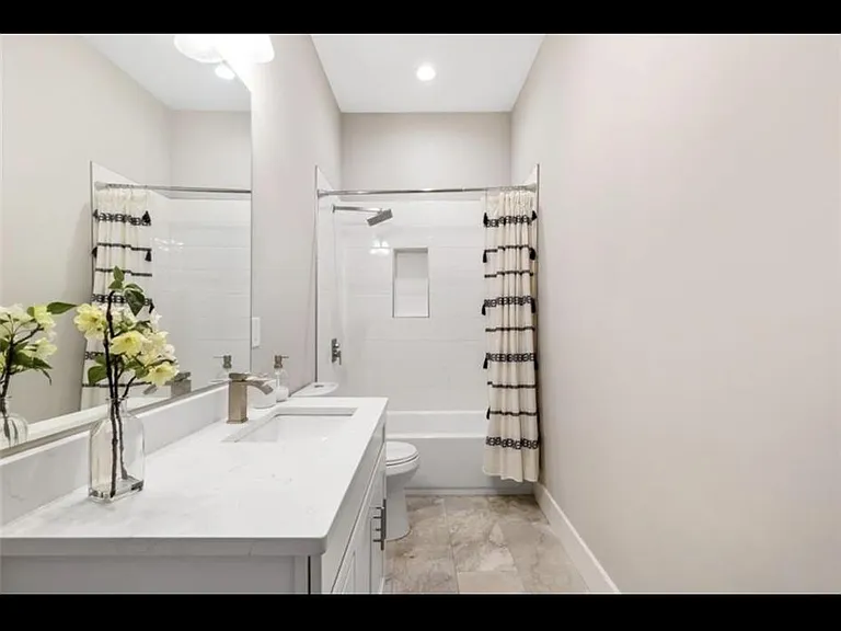 2039 Glendale Dr — Photo 21