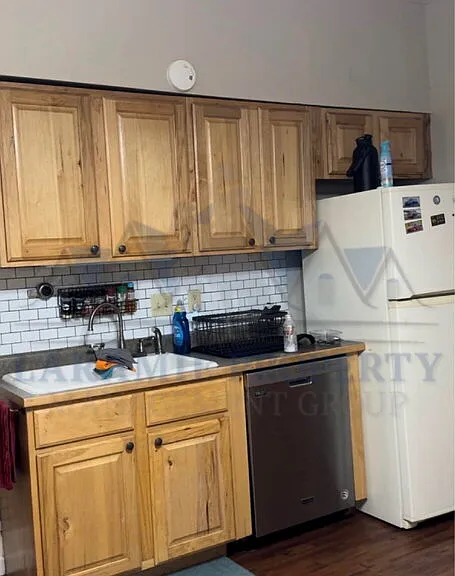709 S 5th St — Photo 2