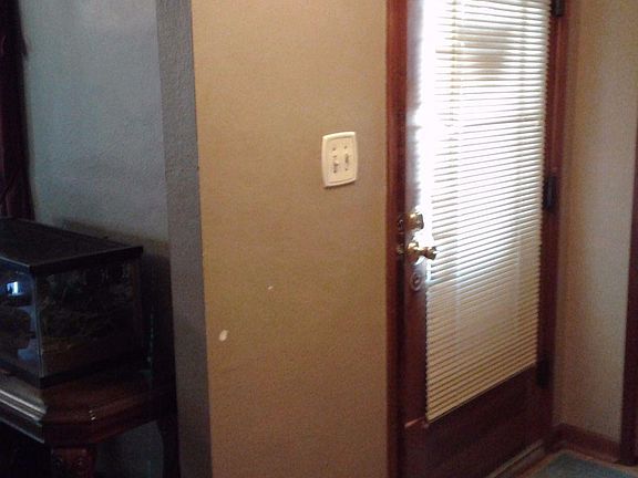 2nd image of 10518 Cole Ln