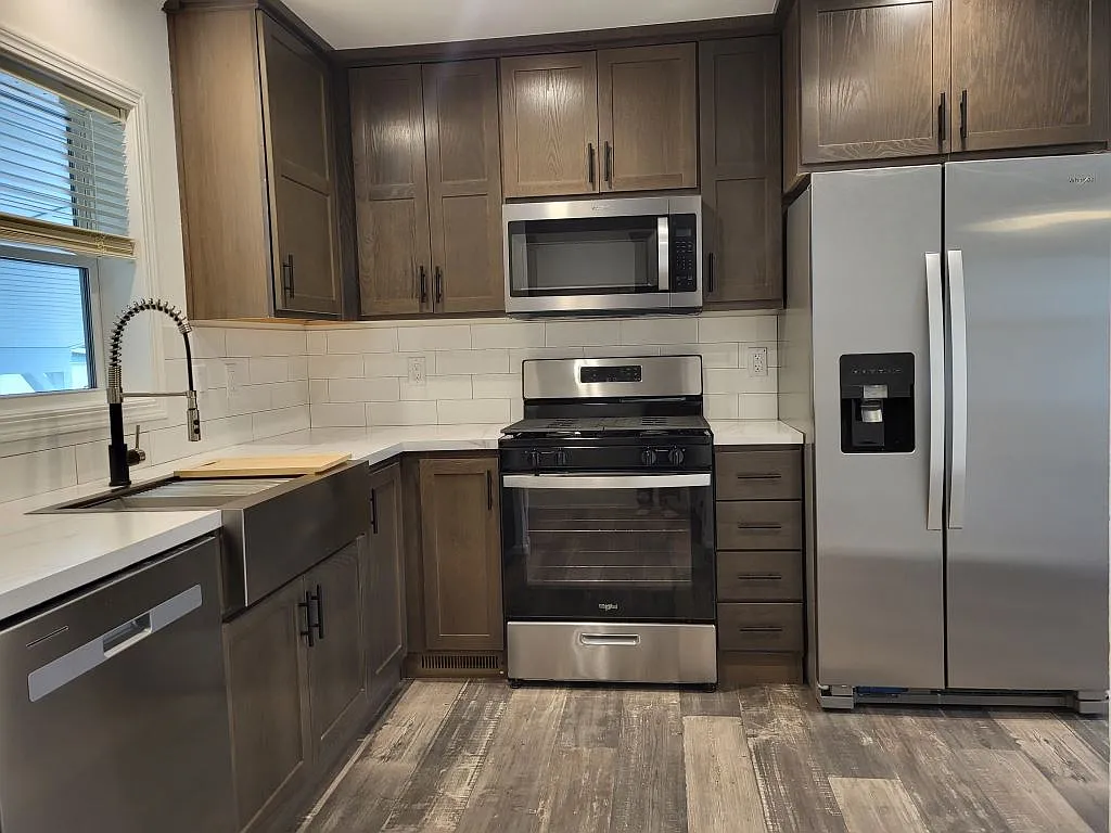 2 bed, 2.0 bath, 938 sqft, $1,750 — Photo 2