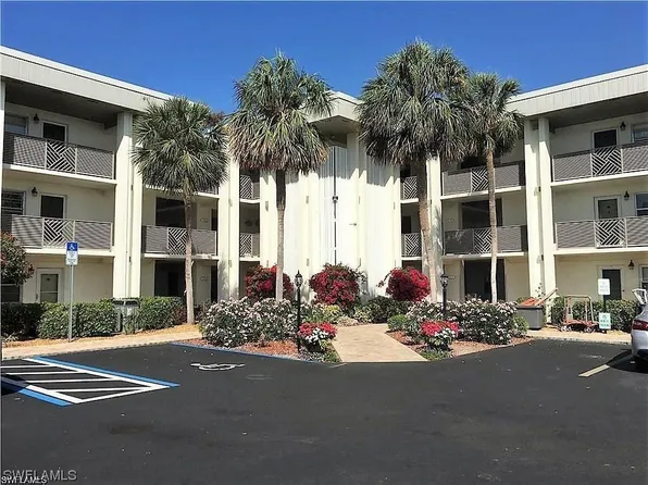 6102 Augusta Dr APT 213, Fort Myers, FL 33907