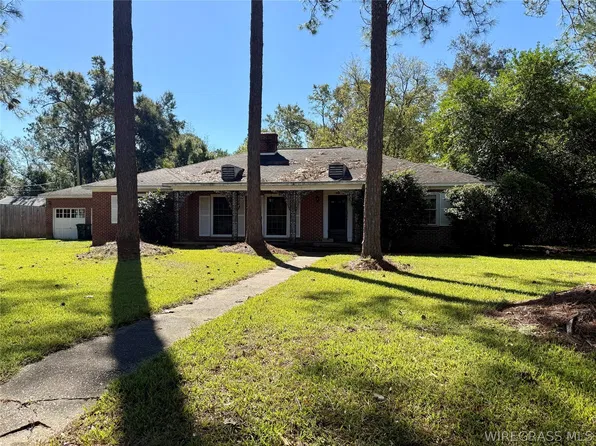 207 W Fulton St, Hartford, AL 36344