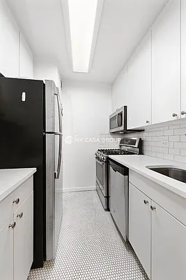 Rented by NY Casa Group | media 4