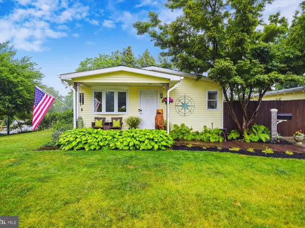 13712 Joyce Rd, Woodbridge, VA 22191