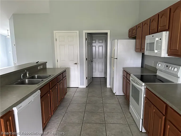 6305 Matanzas Dr — Photo 9