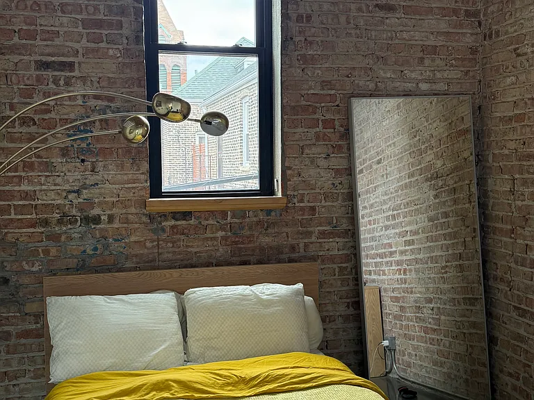 1702 W 19th St #4 — Photo 28