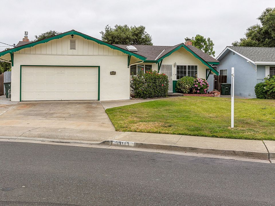 1st image of 33113 Pinto Ct