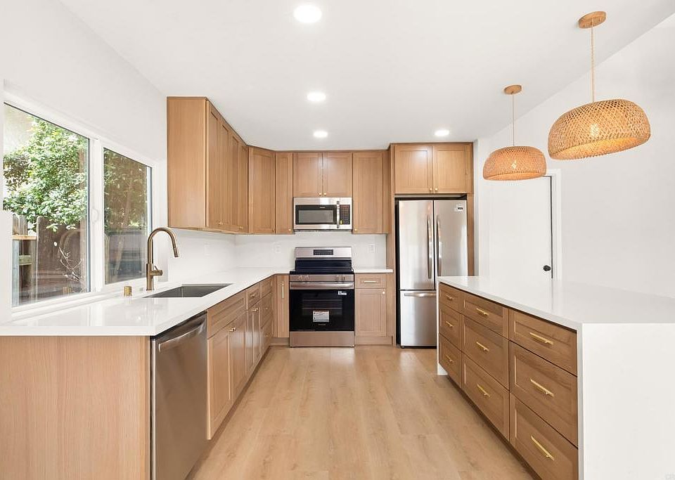 1st image of 3675 Branch Ct