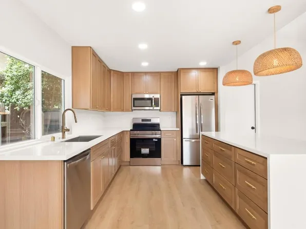 3675 Branch Ct, Oceanside, CA 92058