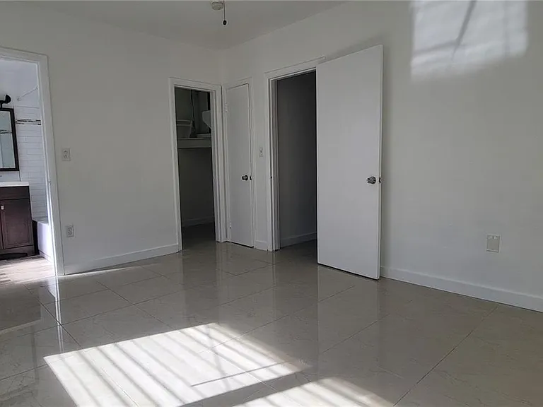 2601 SW 22nd Ave #4 — Photo 10