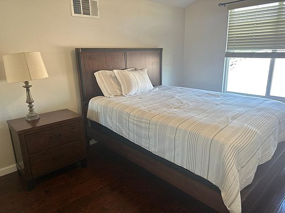 4th image of 13885 Camp Rock St #301