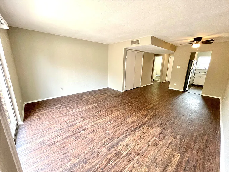 3813 Coates Cir — Photo 13
