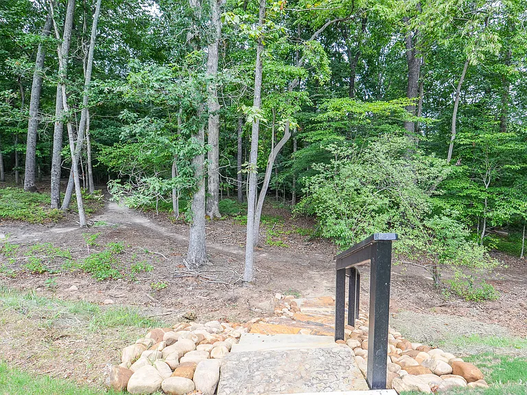 Ivy Hill Cottages — Photo 27