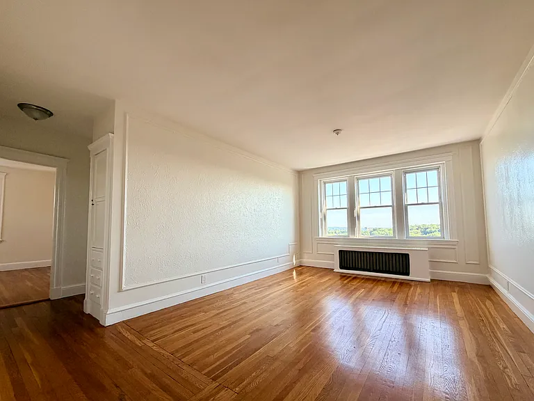 2001 Commonwealth Ave #32 — Photo 9