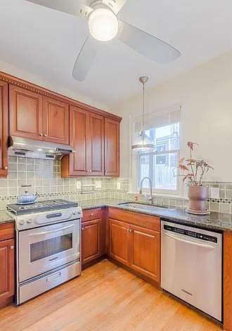 3 bed, 2.5 bath, 1800 sqft, $4,650 — Photo 4