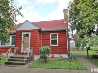 409 1st St, Lacon, IL 61540