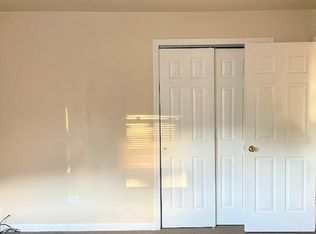2111 135th Pl APT 6, Blue Island, IL 60406