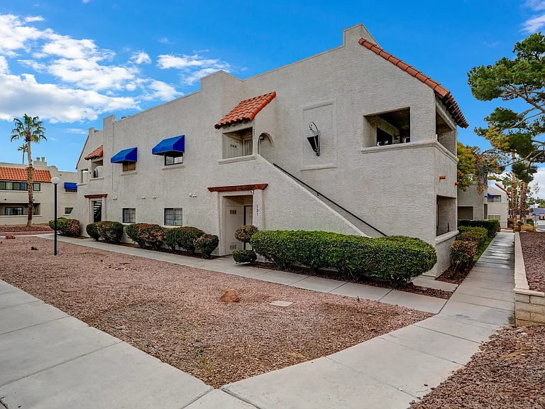 101 Luna Way — Photo 12