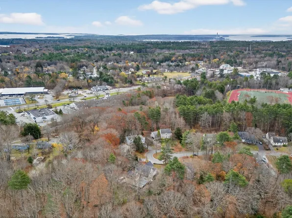 106 Village Brook Road, Yarmouth, ME 04096