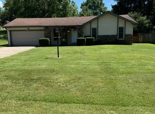 2150 E Lark St, Springfield, MO 65804