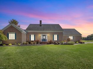39005 Arbor Ct, Grafton, OH 44044