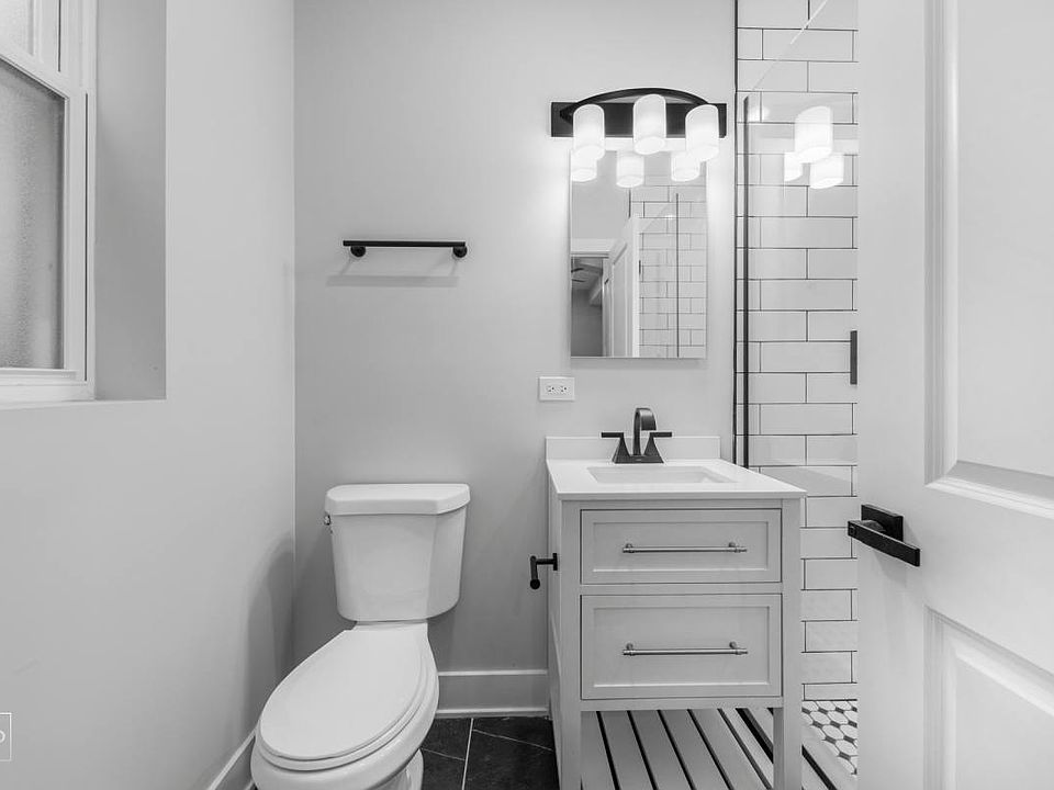 2317 W Taylor St Chicago, IL Zillow Apartments for Rent in Chicago