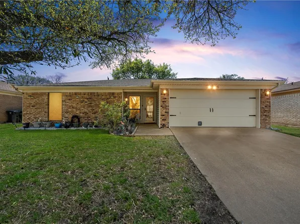 2205 Skylark Dr, Woodway, TX 76712