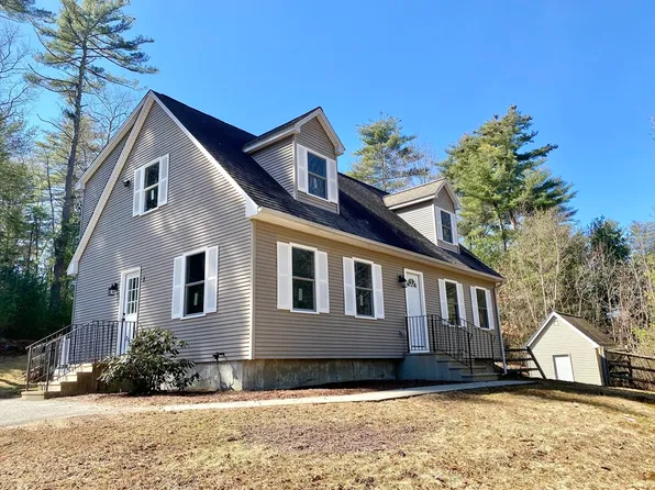 1 Lakeshore Dr, Monson, MA 01057