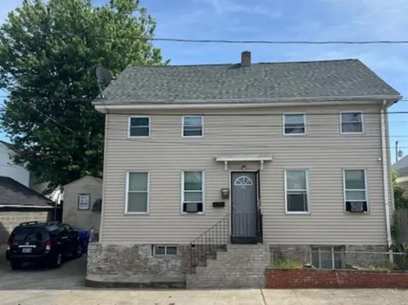 30 Sumner St, Pawtucket, RI 02860