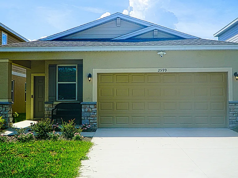 2599 Avalon Park Blvd — Photo 1