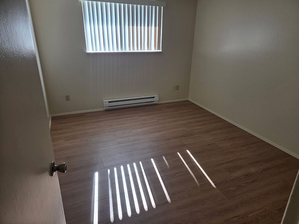 1st image of 2702 S 74th St APT I