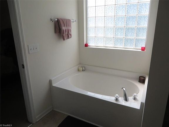5th image of 1101 Birkdale Cir