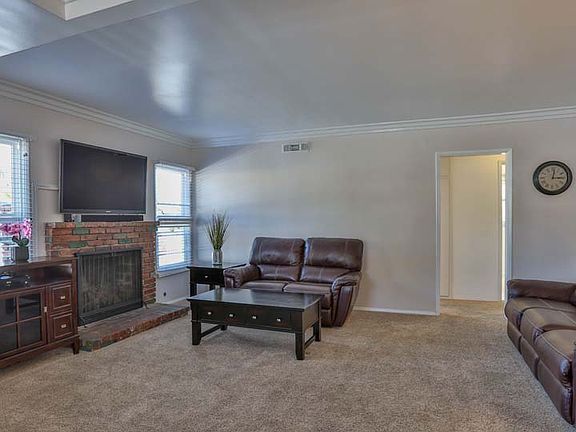 3rd image of 5041 N Garsden Ave