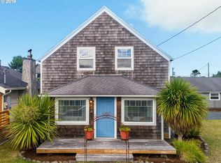 332 7th Ave, Seaside, OR 97138