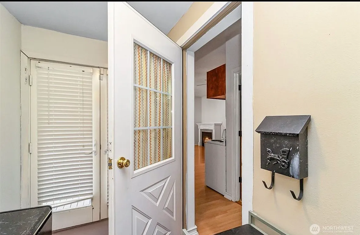 1 bed, 650 sqft, $1,800 — Photo 3