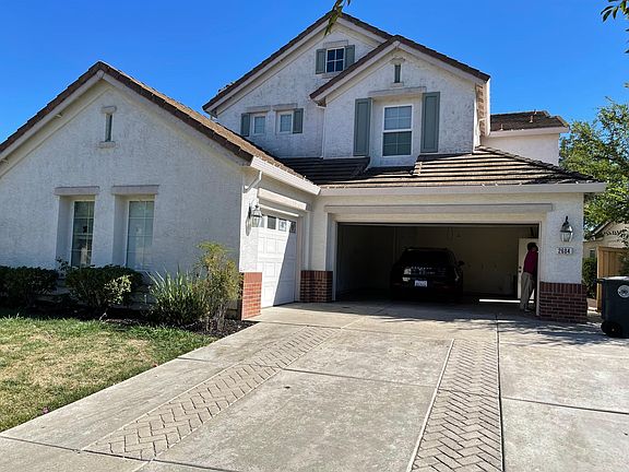 4th image of 2640 Renwick Ave