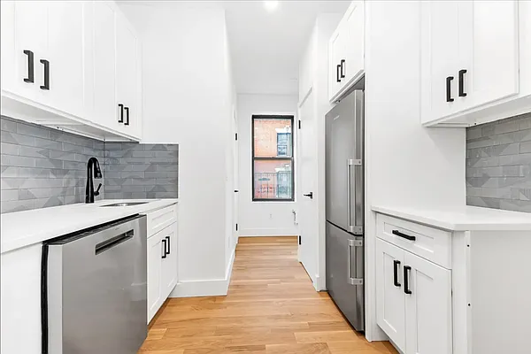 Rented by REAL New York | media 2