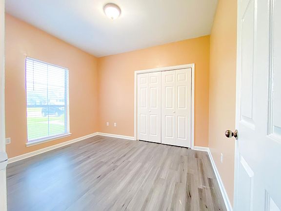 4th image of 5241 Cicero Dr