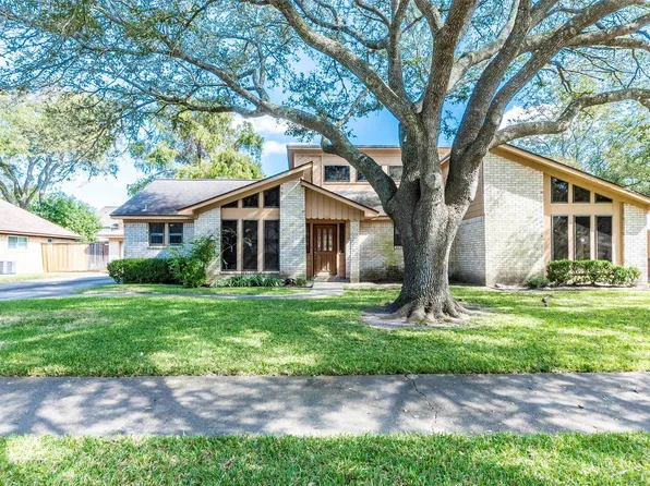2402 Harwell Cir, Alvin, TX 77511