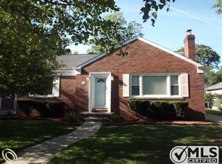 2219 Allard Ave, Grosse Pointe Woods, MI