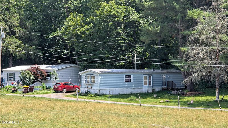 5th image of 224 S Greenfield Road