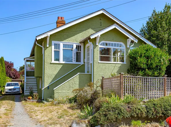 1760/62 Haultain St, Victoria, BC V8R 2L2