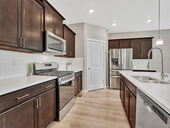 4th image of 14032 Shasta Daisy Street
